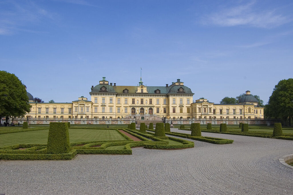 1200px-Drottningholmpalace