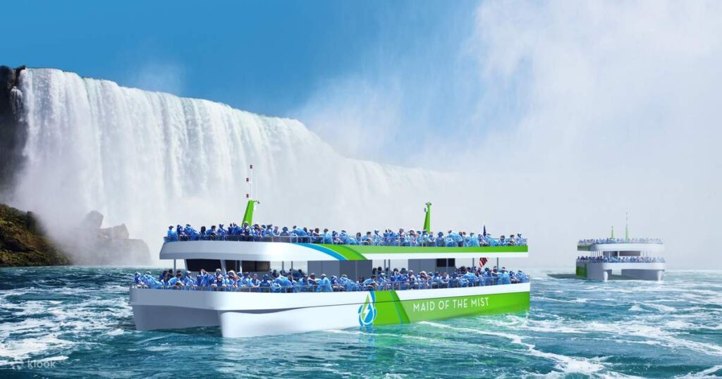 Niagara Falls Tour and Maid of the Mist Boat Ride Boat Tour