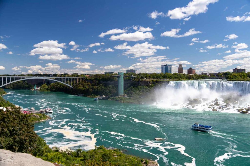 TAL-rainbow-bridge-NIAGARAVIEWS0523-8a1fc622507b4b0a9ce66e98da7b5c94